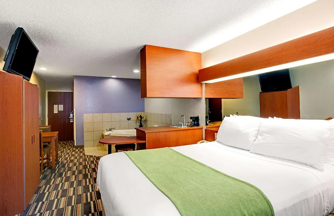 Microtel Inn & Suites By Wyndham Cherokee-1