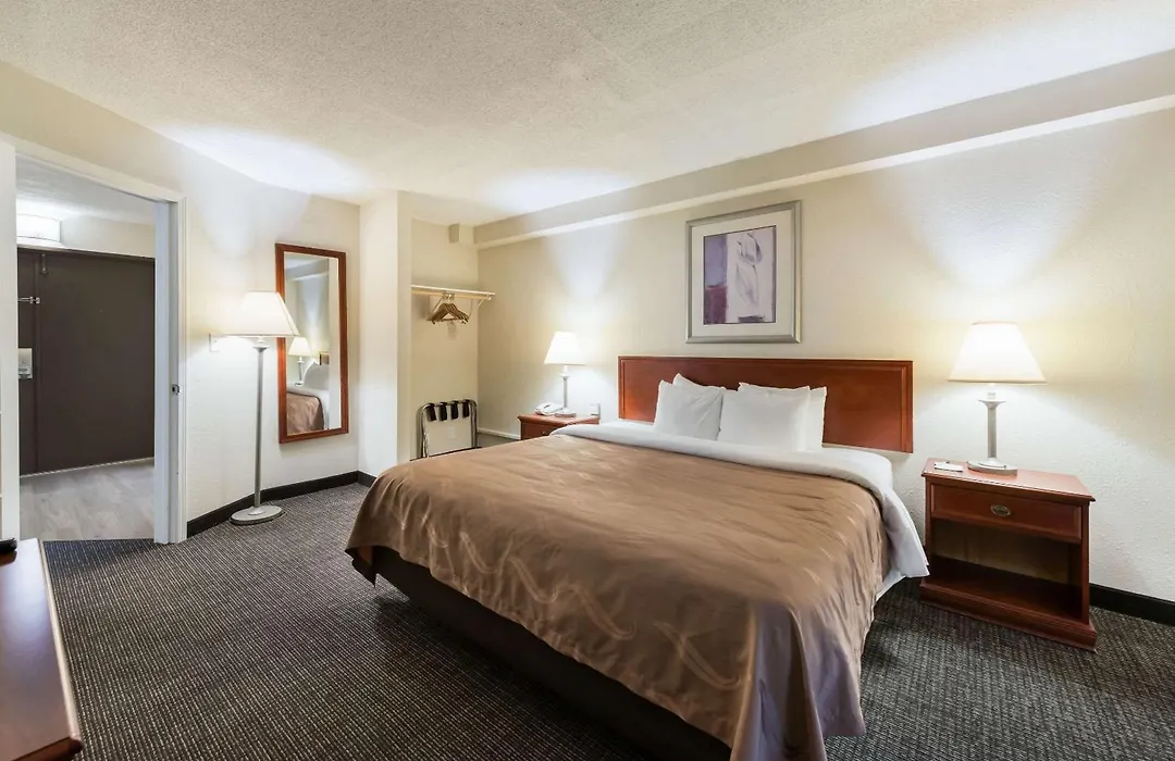 Quality Inn Bradley- Bourbonnais-1