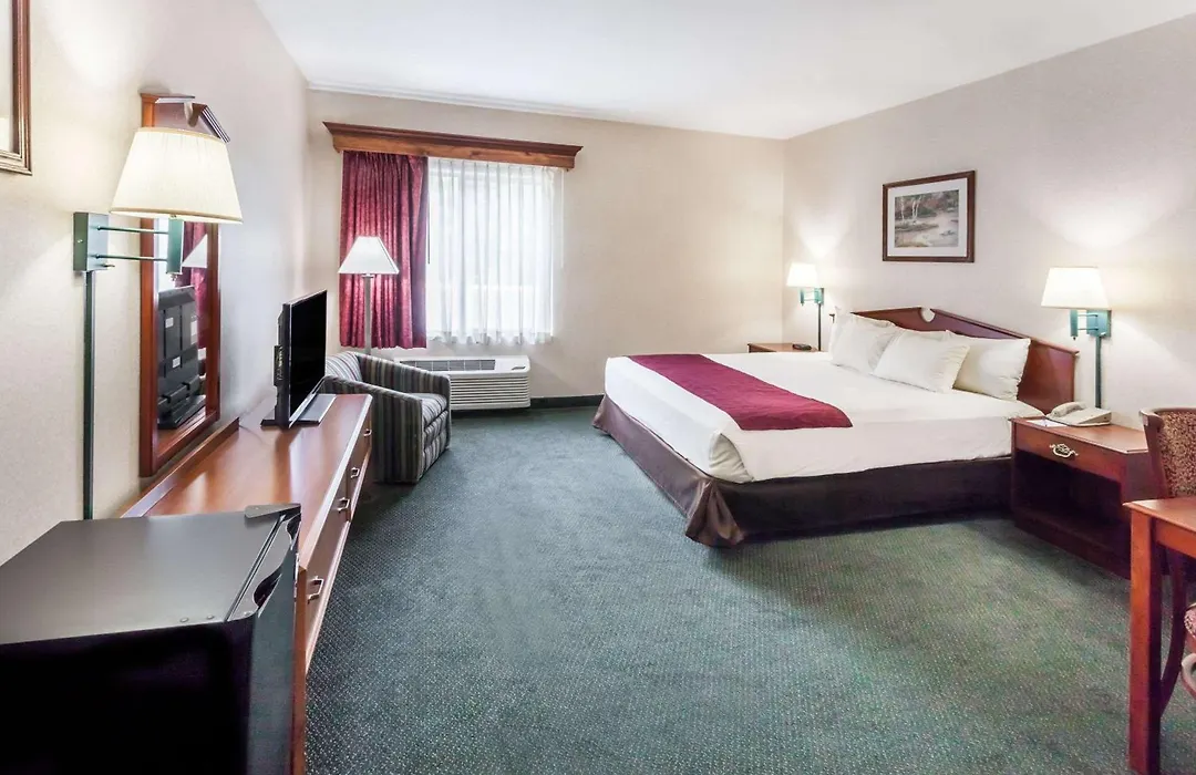 Baymont By Wyndham New Buffalo-1