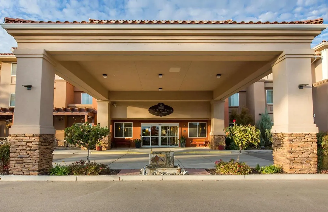 The Oaks Hotel & Suites-1