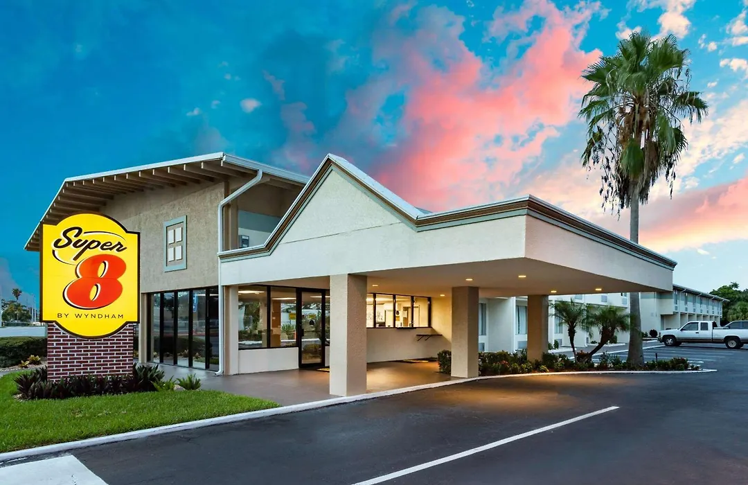Super 8 By Wyndham Melbourne-1