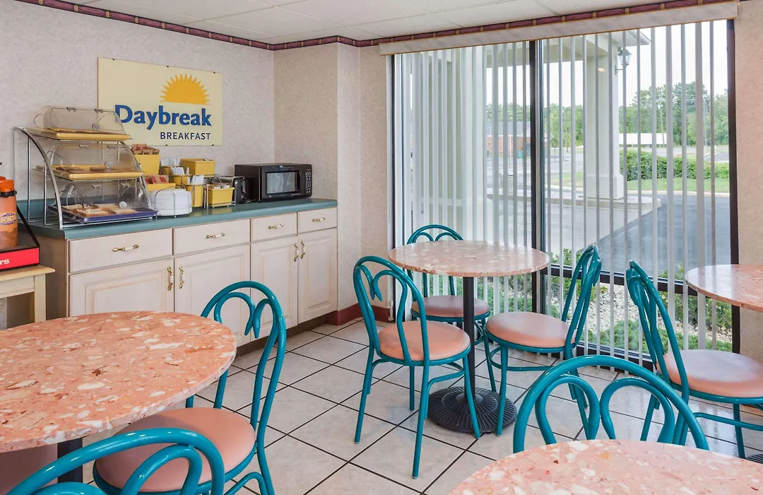 Days Inn By Wyndham Sanford-1