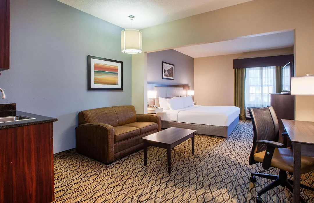 Wingate By Wyndham Roseville/Detroit-1