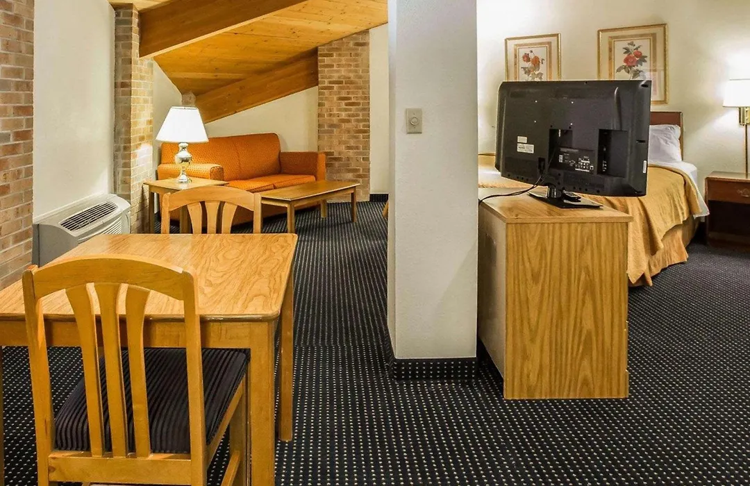 Quality Inn Dundee-1