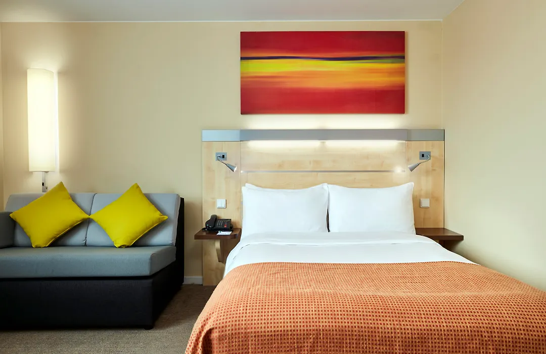 Holiday Inn Express Berlin City Centre West-1