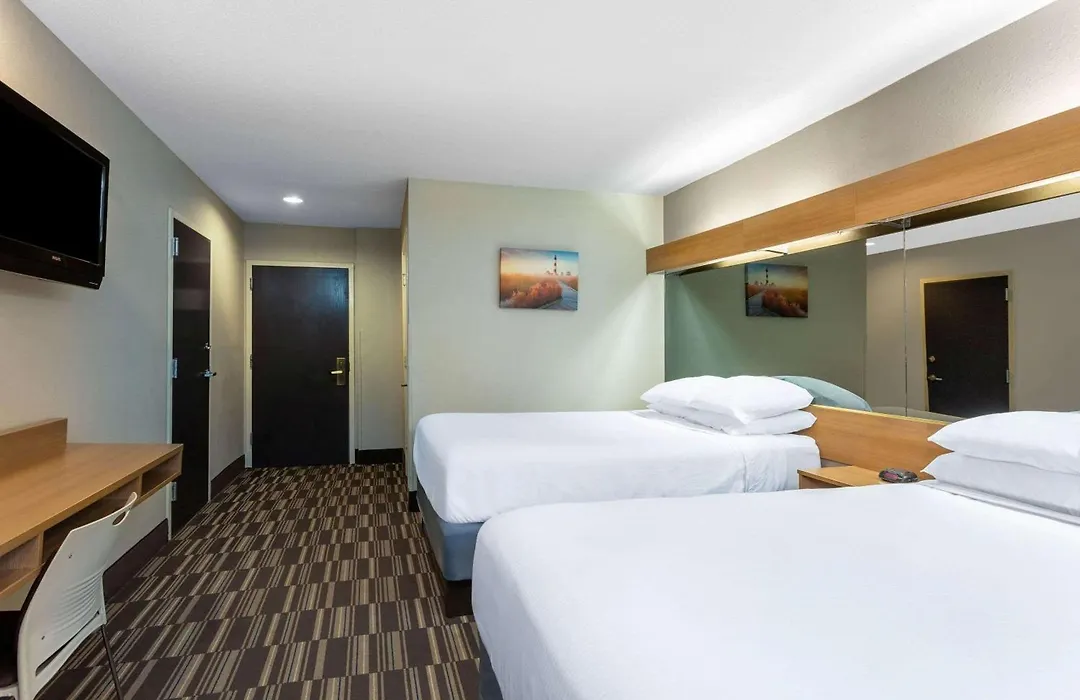 Microtel Inn & Suites By Wyndham Matthews/Charlotte-1