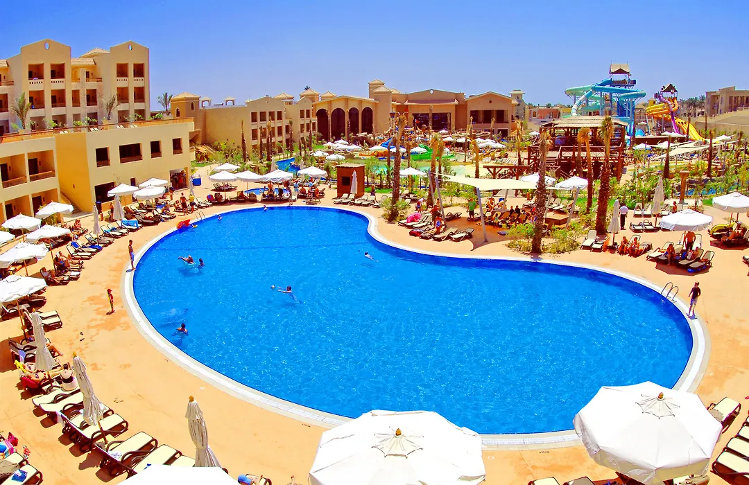Coral Sea Aqua Club Resort-1