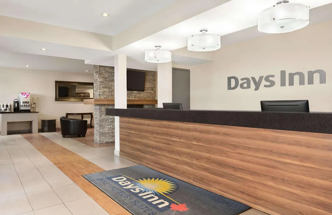 Days Inn By Wyndham Montreal East-1