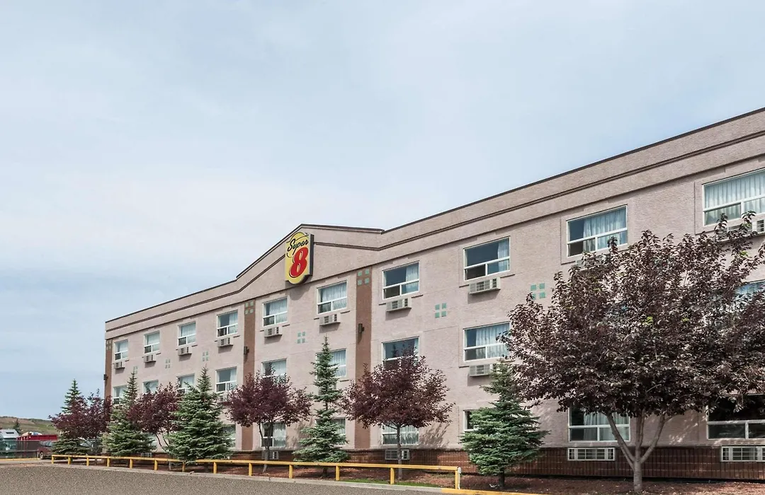 Super 8 By Wyndham Edmonton/West-1