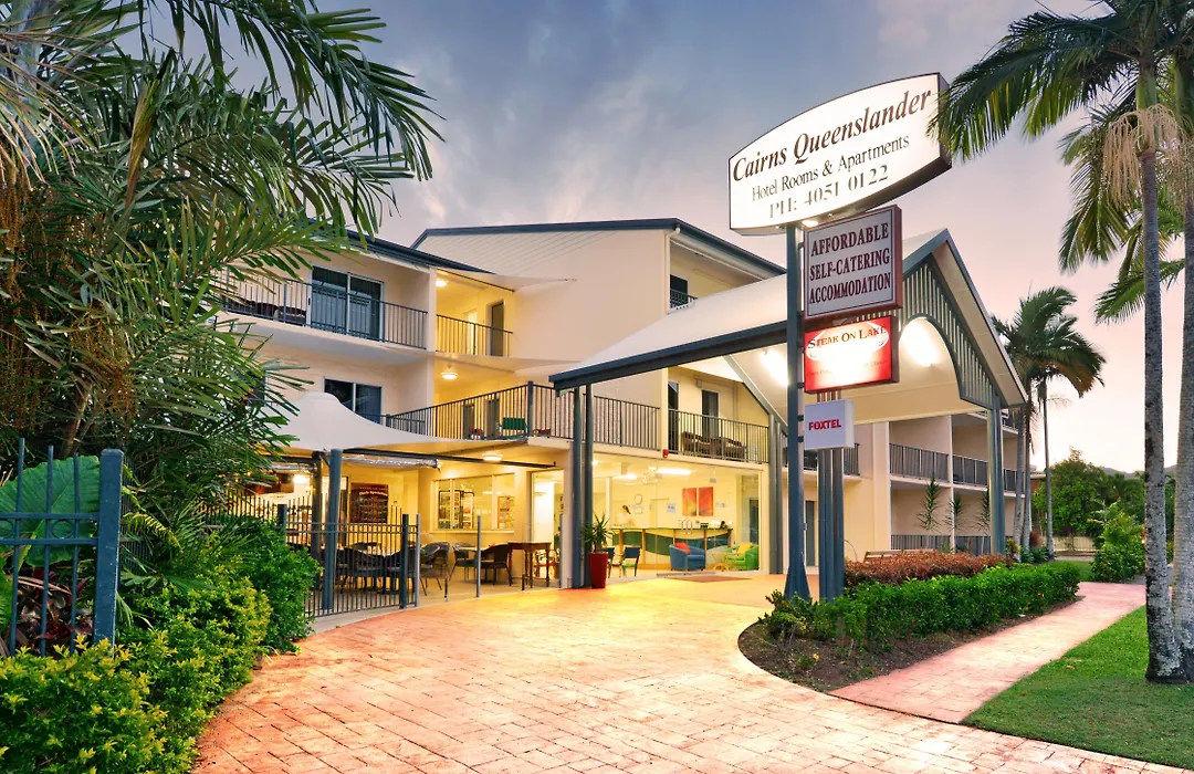 Cairns Queenslander Hotel&Apartments-1