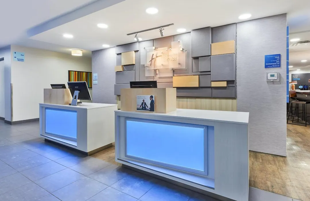 Holiday Inn Express Winnipeg Airport - Polo Park By Ihg-1