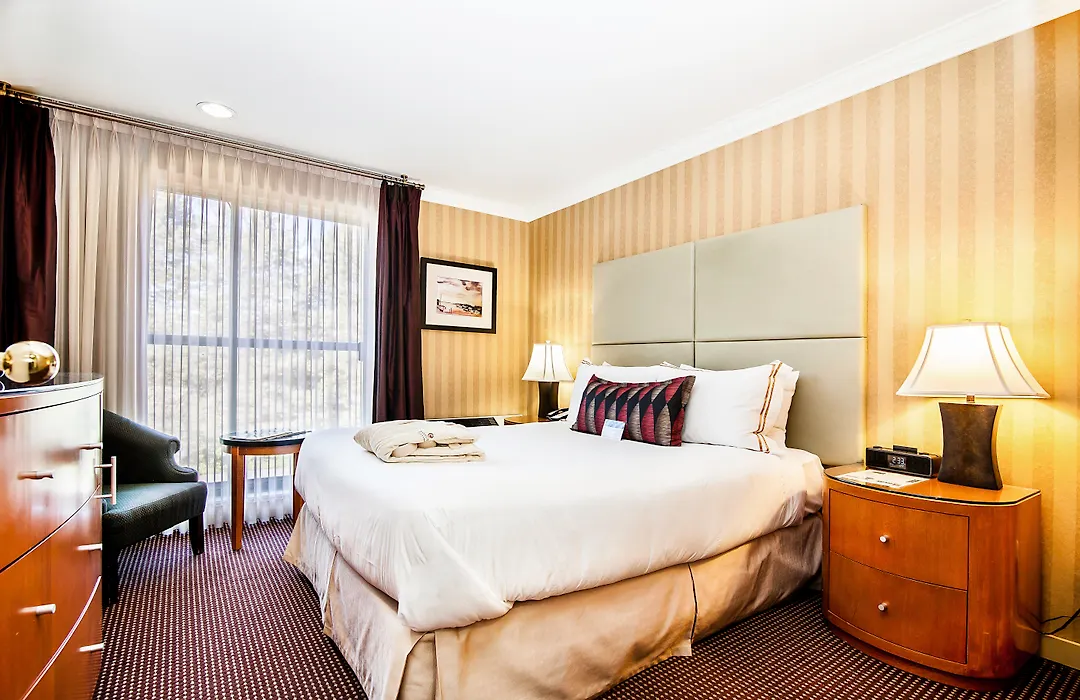 Executive Suites Hotel & Conference Center, Metro Vancouver-1