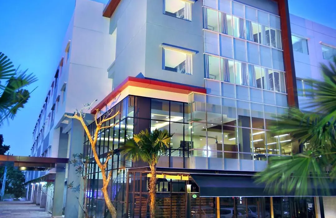 Hotel Neo Candi Simpang Lima - Semarang By Aston-1