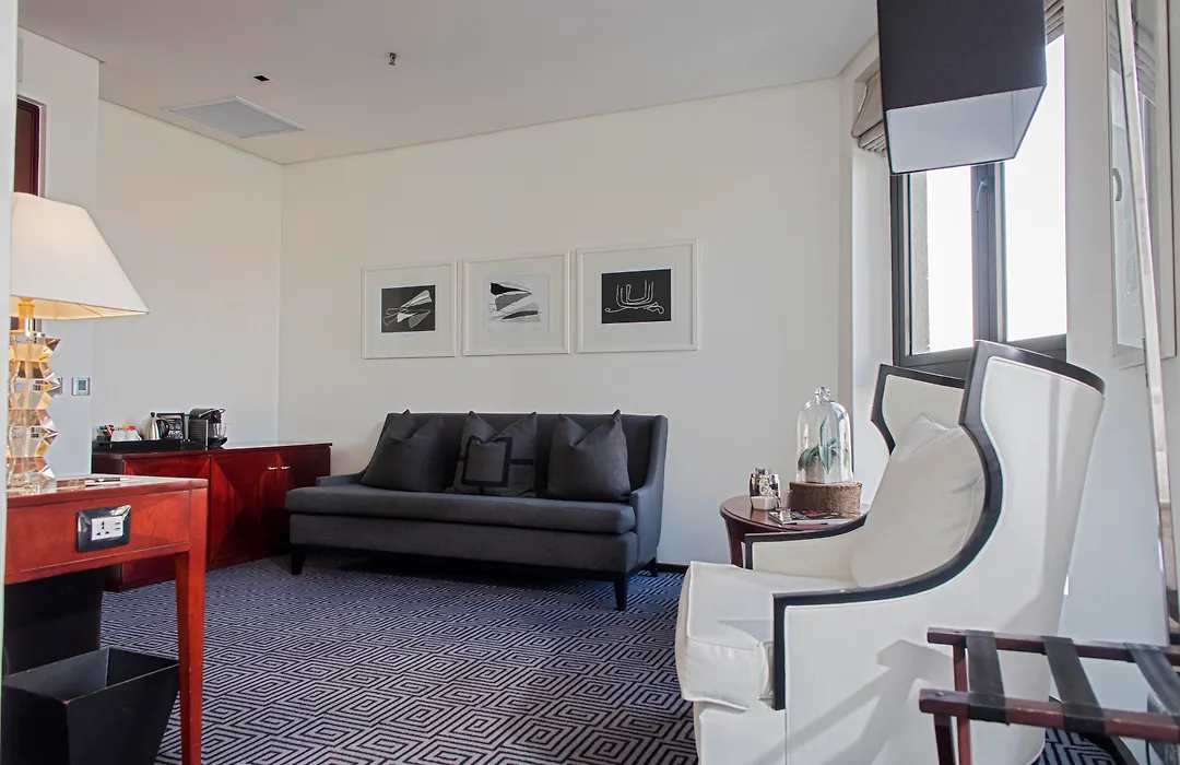 Davinci Hotel On Nelson Mandela Square-1