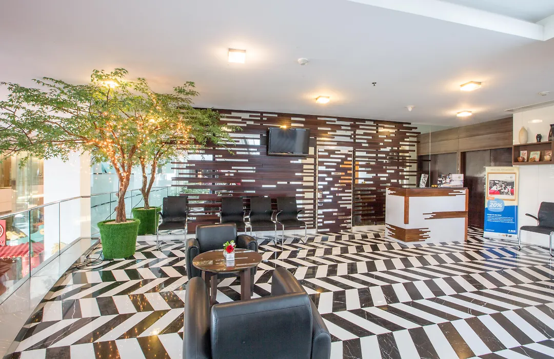 Merlynn Park Hotel-1