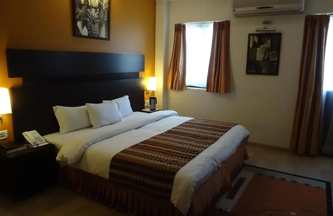 Chateau Windsor Hotel - Marine Drive-1