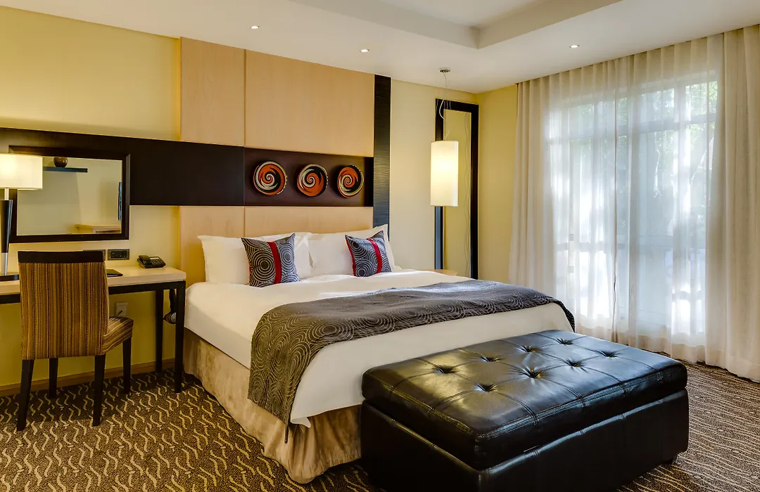 Protea Hotel By Marriott Johannesburg Wanderers-1