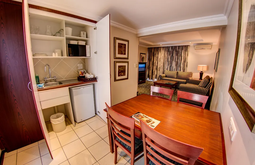Courtyard Hotel Sandton-1