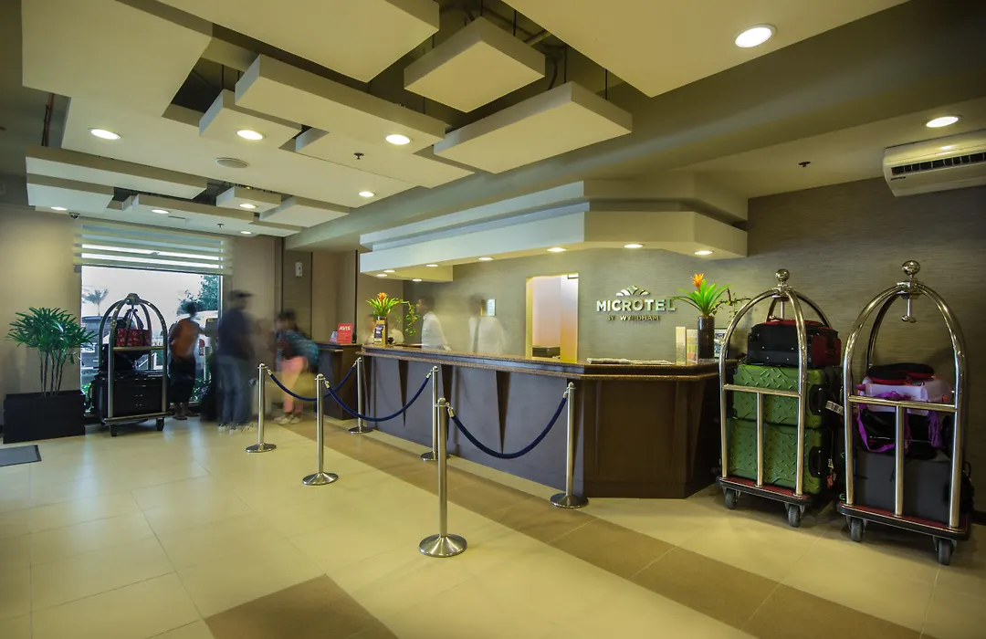 Microtel By Wyndham Mall Of Asia-1