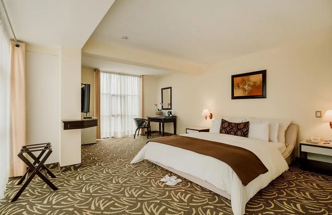 Hotel Nobility-1