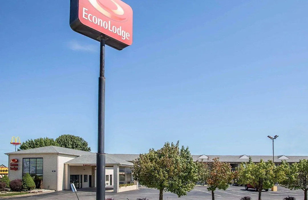 Econo Lodge-1