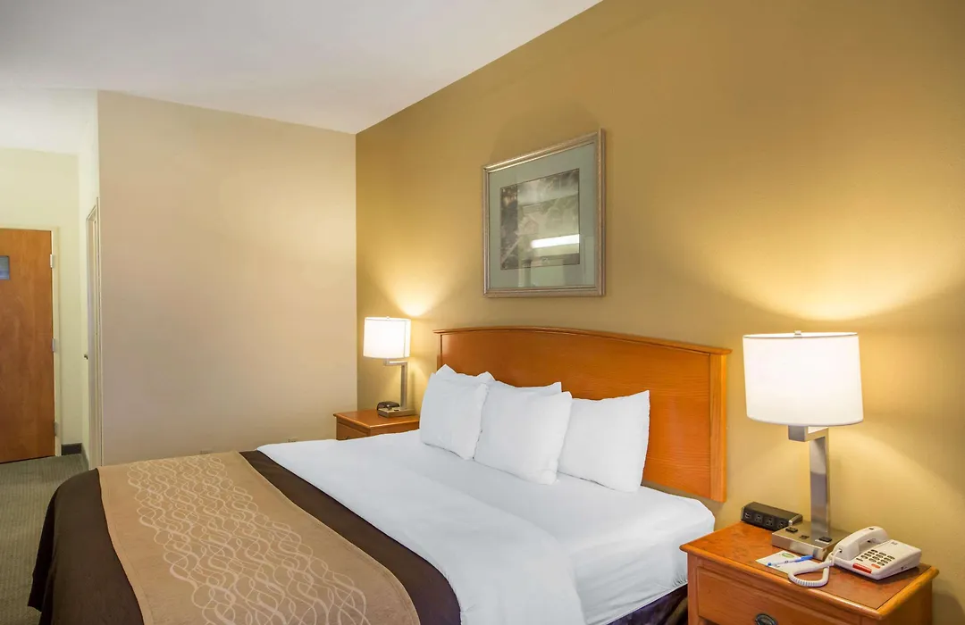 Quality Inn & Suites Midamerica Industrial Park Area-1