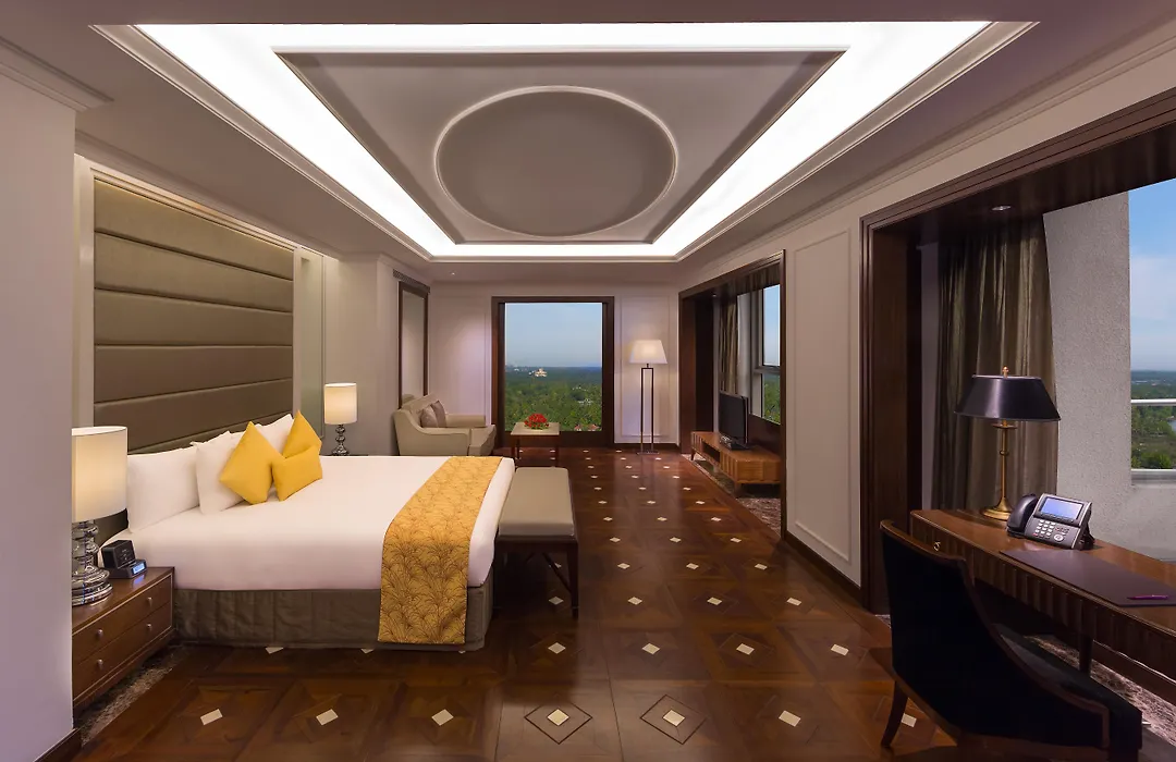Crowne Plaza Kochi By Ihg-1