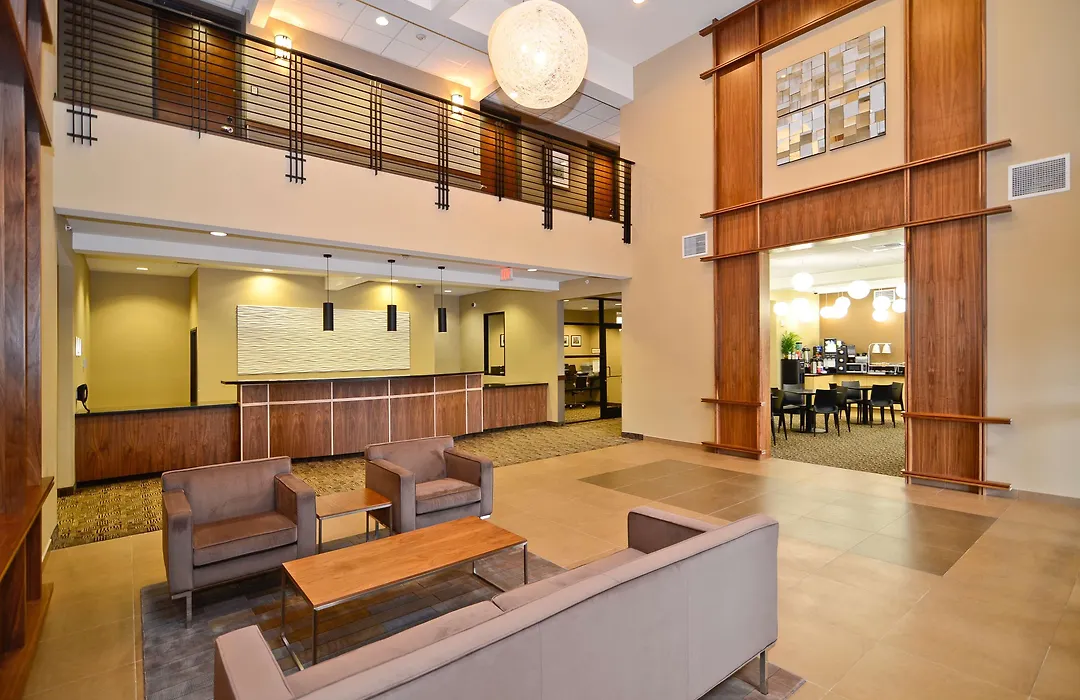 Best Western Plus Lacey Inn & Suites-1