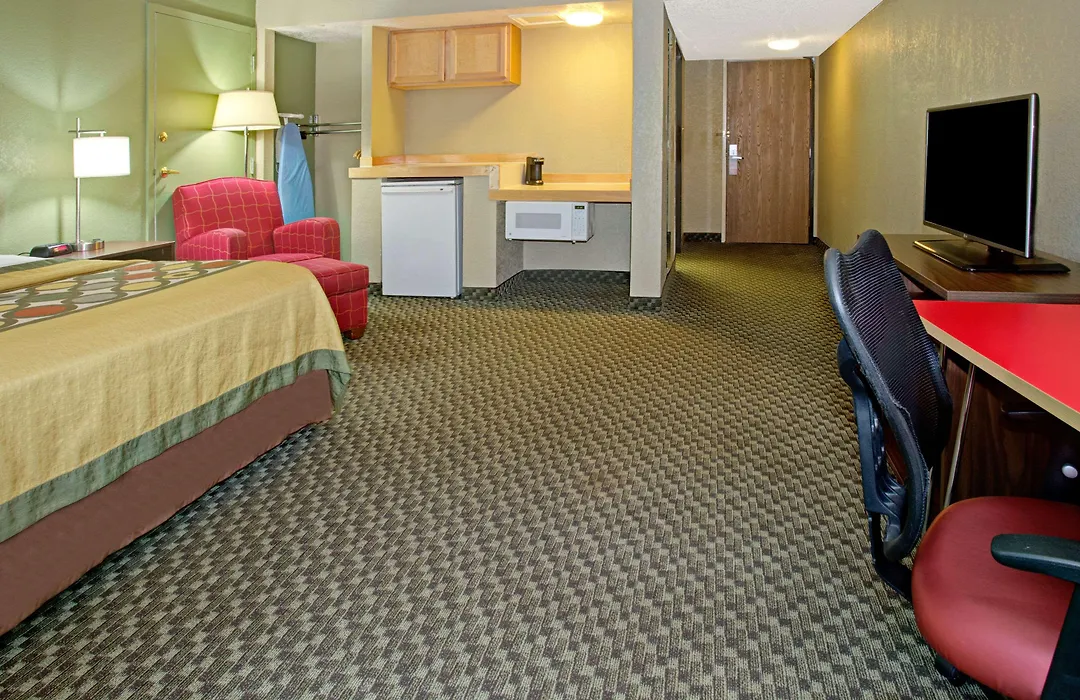 Super 8 By Wyndham Wheat Ridge/Denver West-1