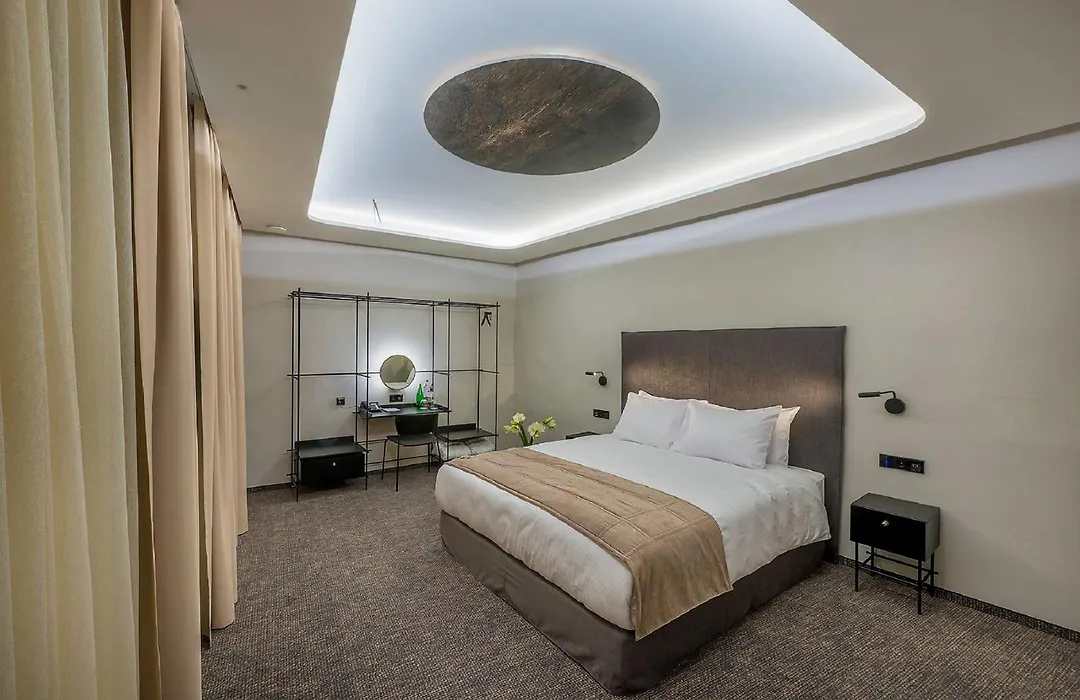Artagonist Art Hotel-1