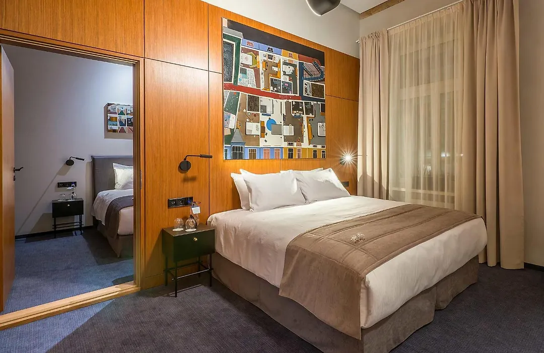 Artagonist Art Hotel-1