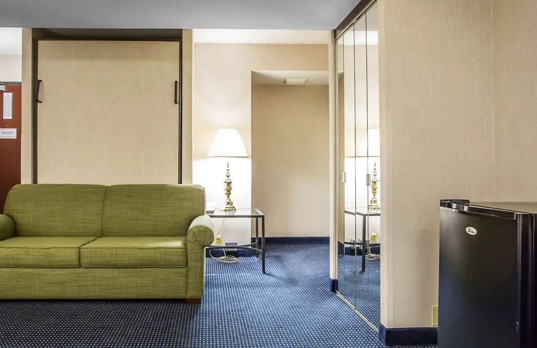 Quality Inn Schaumburg - Chicago Near The Mall-1