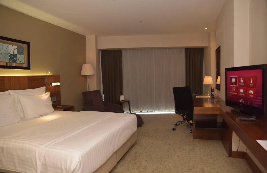 Crowne Plaza Istanbul Harbiye By Ihg-1