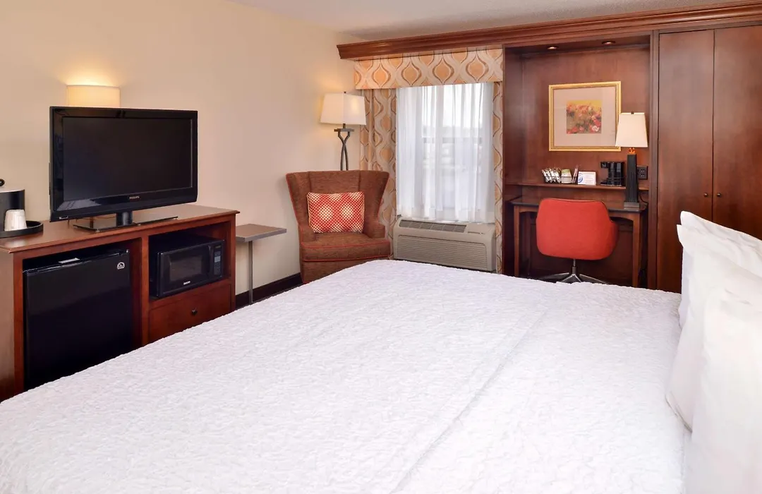 Hampton Inn Elkhart-1