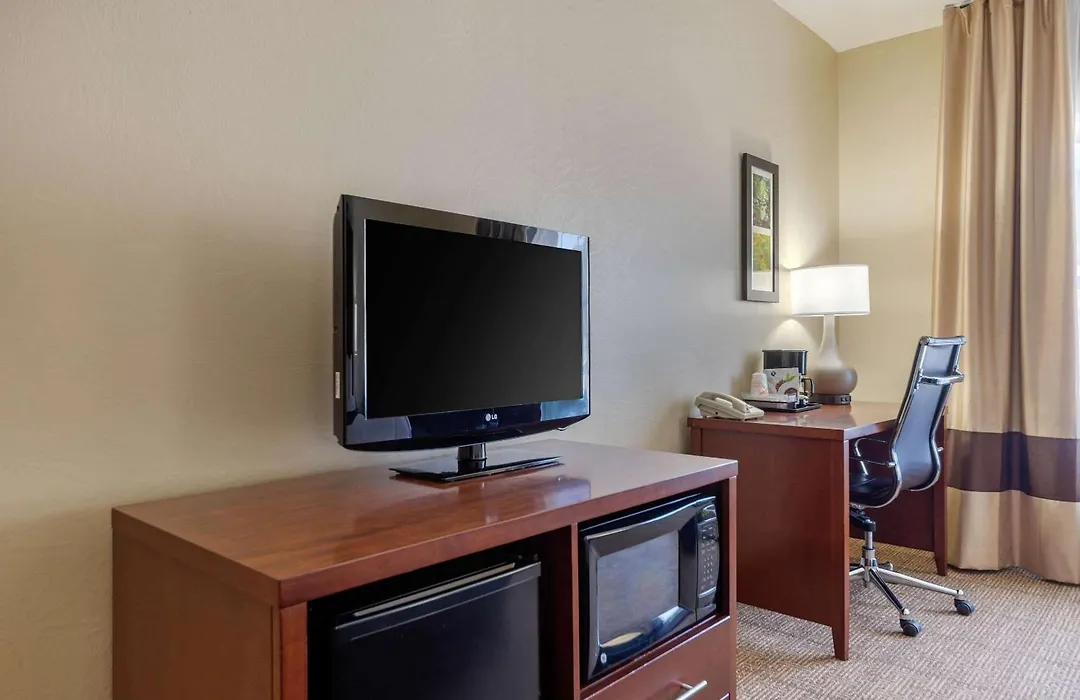 Comfort Inn & Suites Northern Kentucky-1