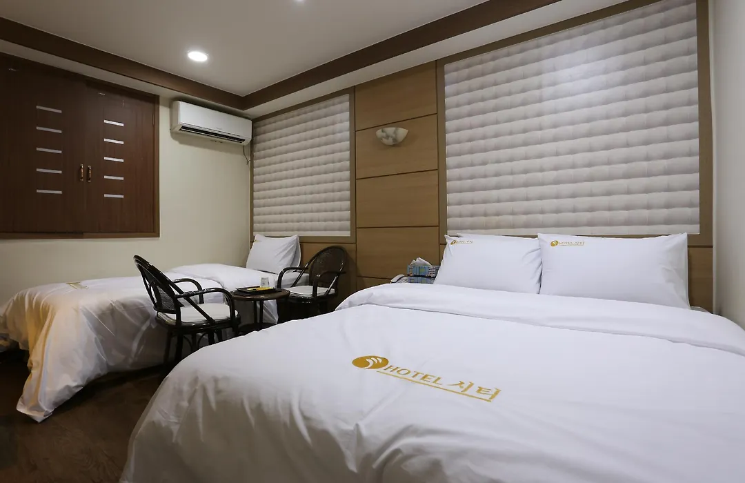 City Park Hotel-1