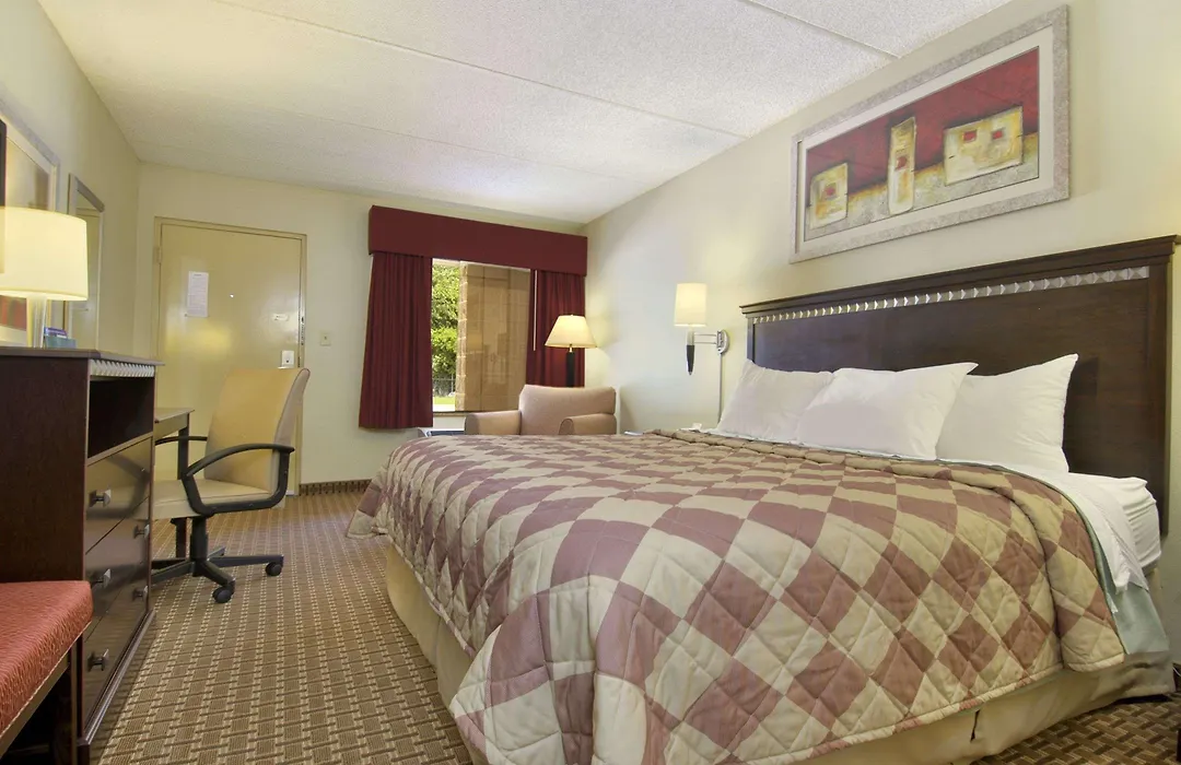 Red Roof Inn Leeds-1