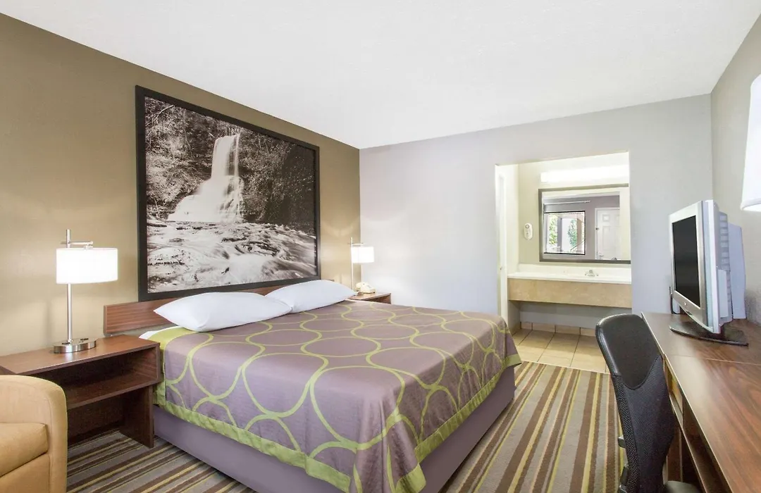Super 8 By Wyndham Wytheville-1