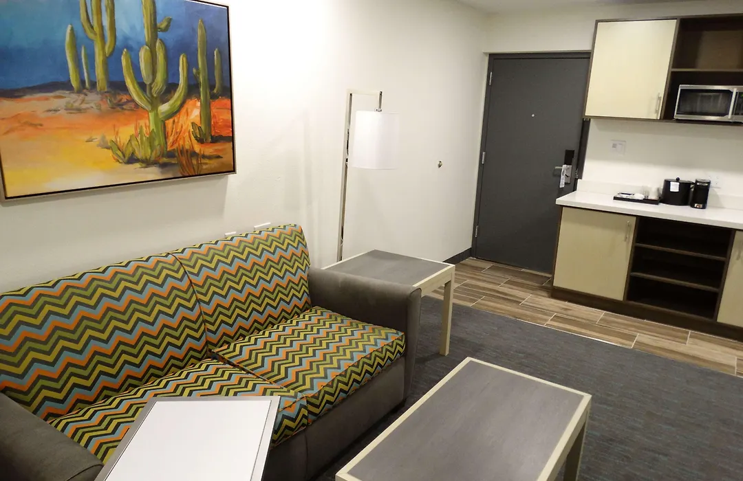 La Quinta Inn & Suites By Wyndham Tulsa Downtown - Route 66-1