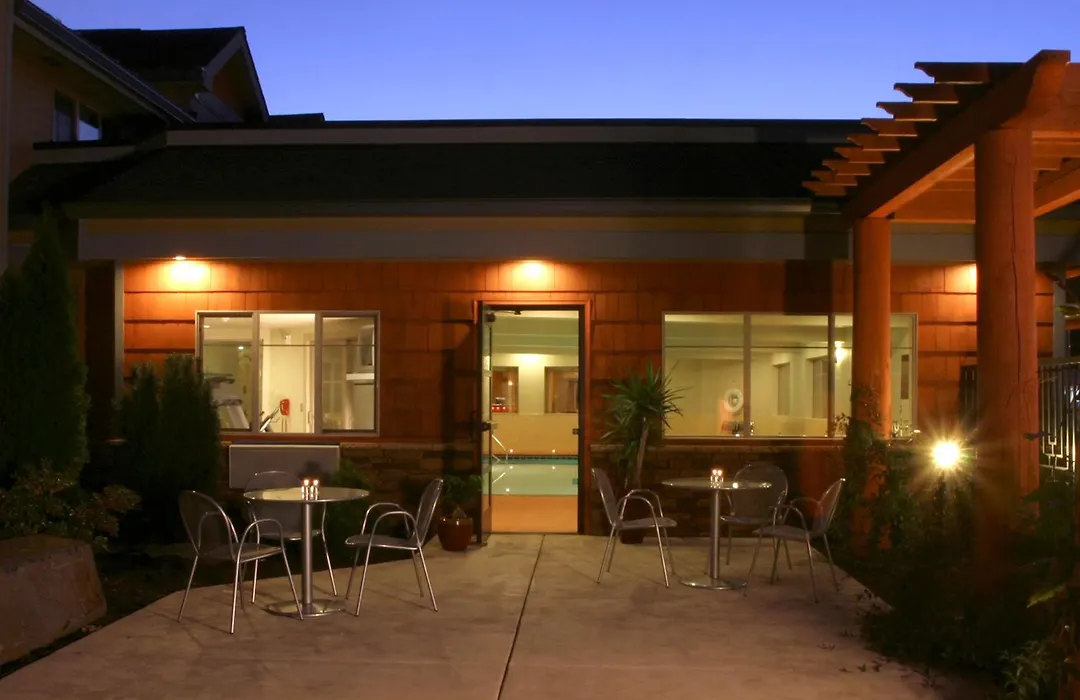 Best Western Snowcap Lodge-1