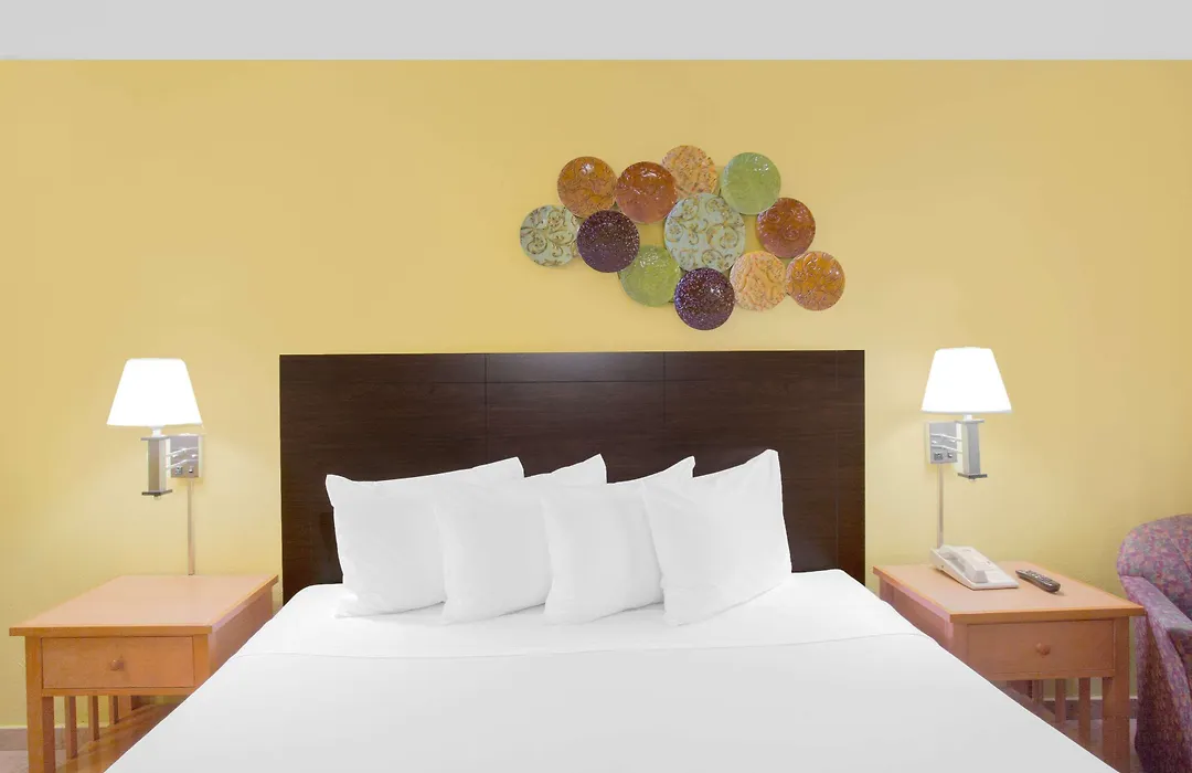 Travelodge By Wyndham San Francisco Central-1