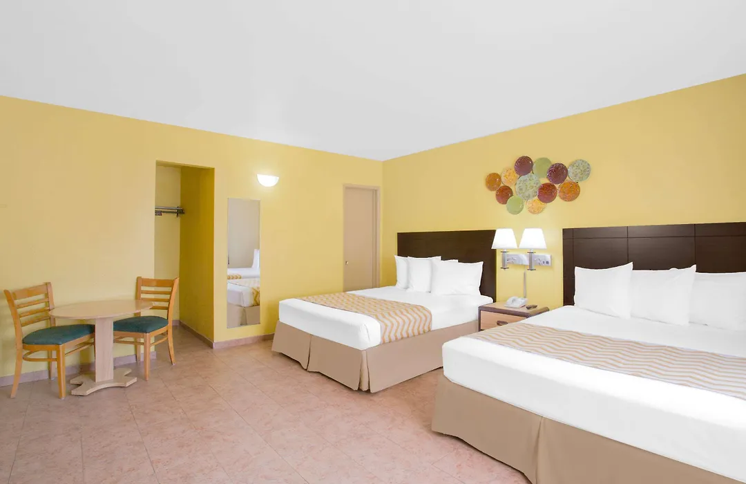 Travelodge By Wyndham San Francisco Central-1