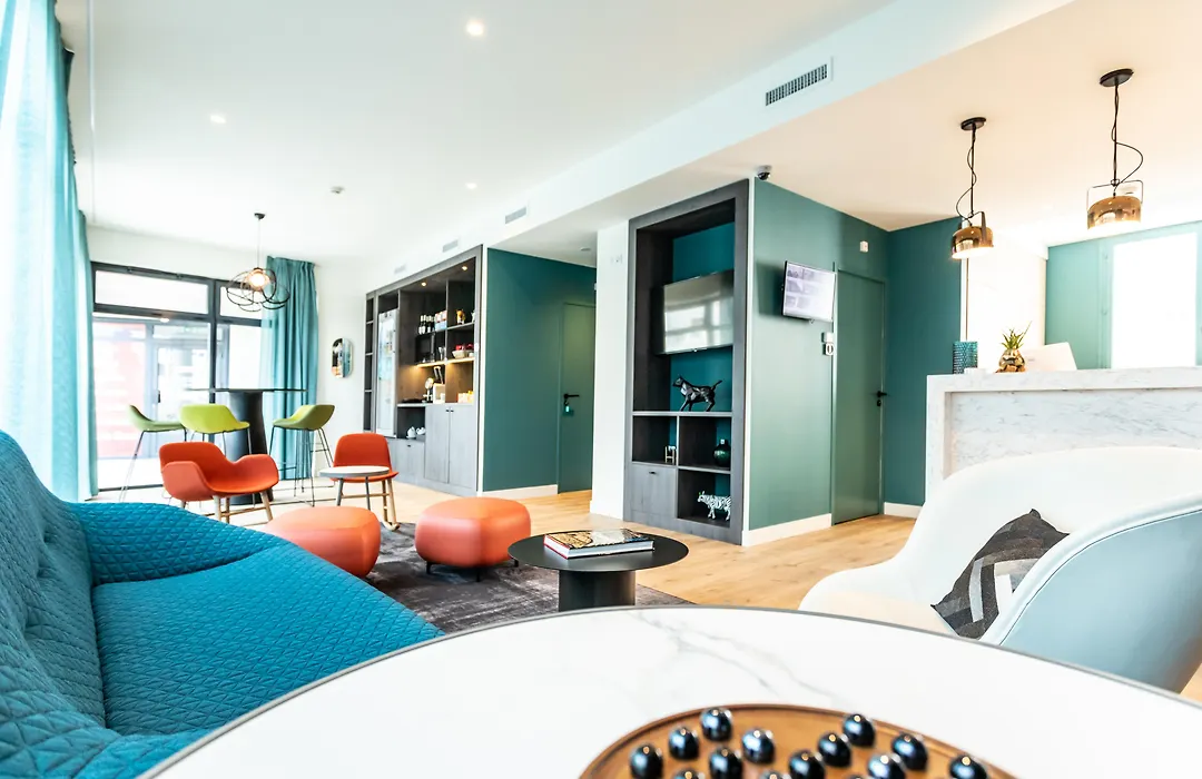 Hotel The Originals City Le Berry - Proche Centre-Ville - Gare-1