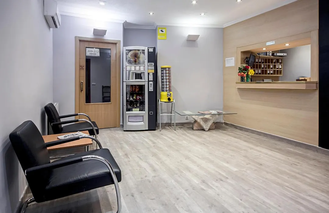 Hostal Inter Plaza Mayor Auto Check In-1