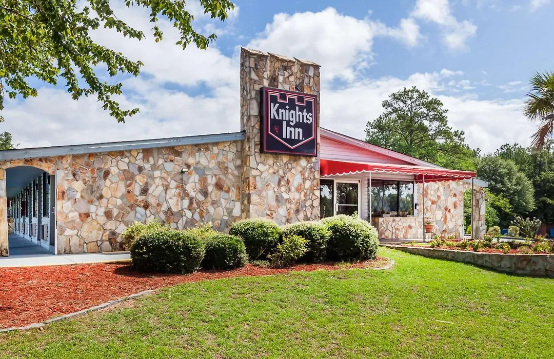 Knights Inn - Columbia-1