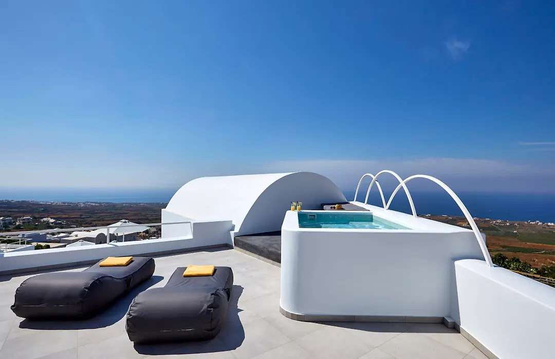Aperanto Suites-1