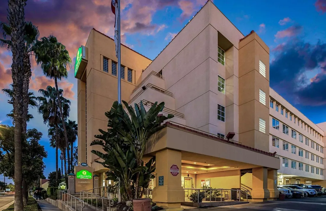 La Quinta By Wyndham Anaheim-1