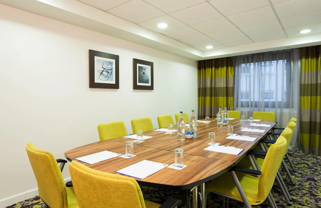 Holiday Inn Express Harlow By Ihg-1