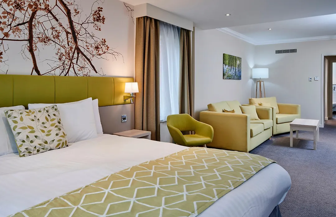 Holiday Inn Corby Kettering Hotel & Spa-1