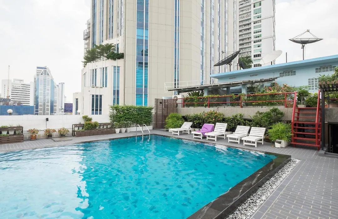 Ruamchitt Plaza Hotel-1